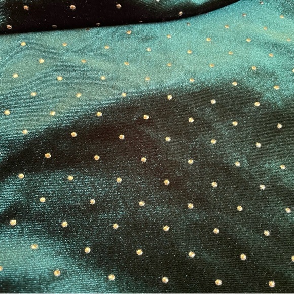 Alexia Admor Green Studded Velvet Mini Skirt Size Medium - Picture 4 of 7